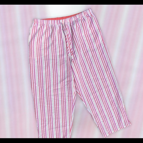 super cute seersucker capris. - Picture 1 of 2